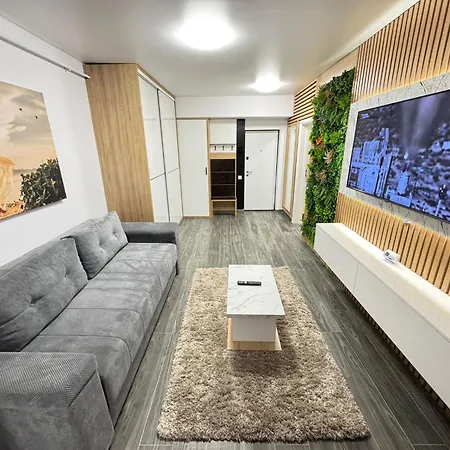 Premium Luxury & By Glam Story דירה *