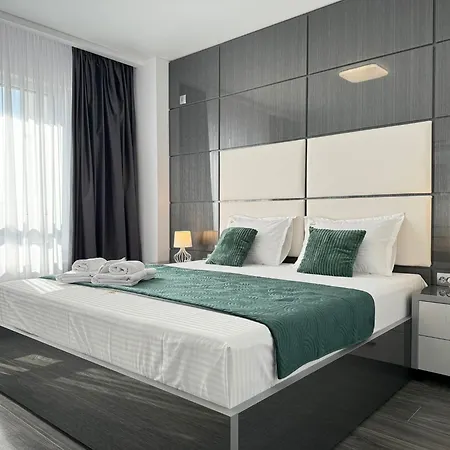 Premium Luxury & By Glam Story * בוקרשט