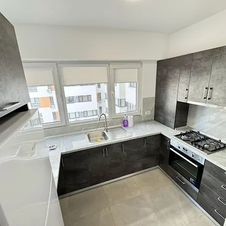 Premium Luxury & By Glam Story Бухарест