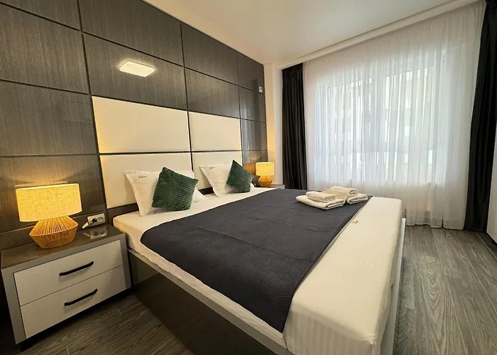 Premium Luxury & By Glam Story Bukarest