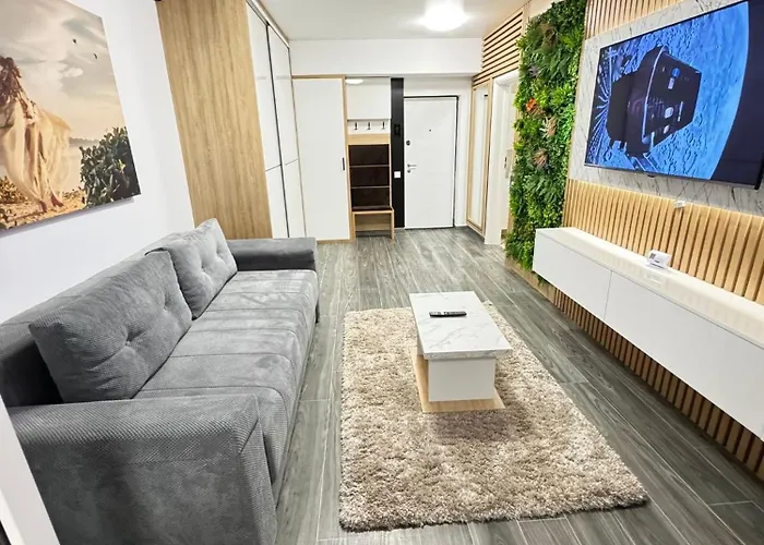 Premium Luxury & By Glam Story Bukarest